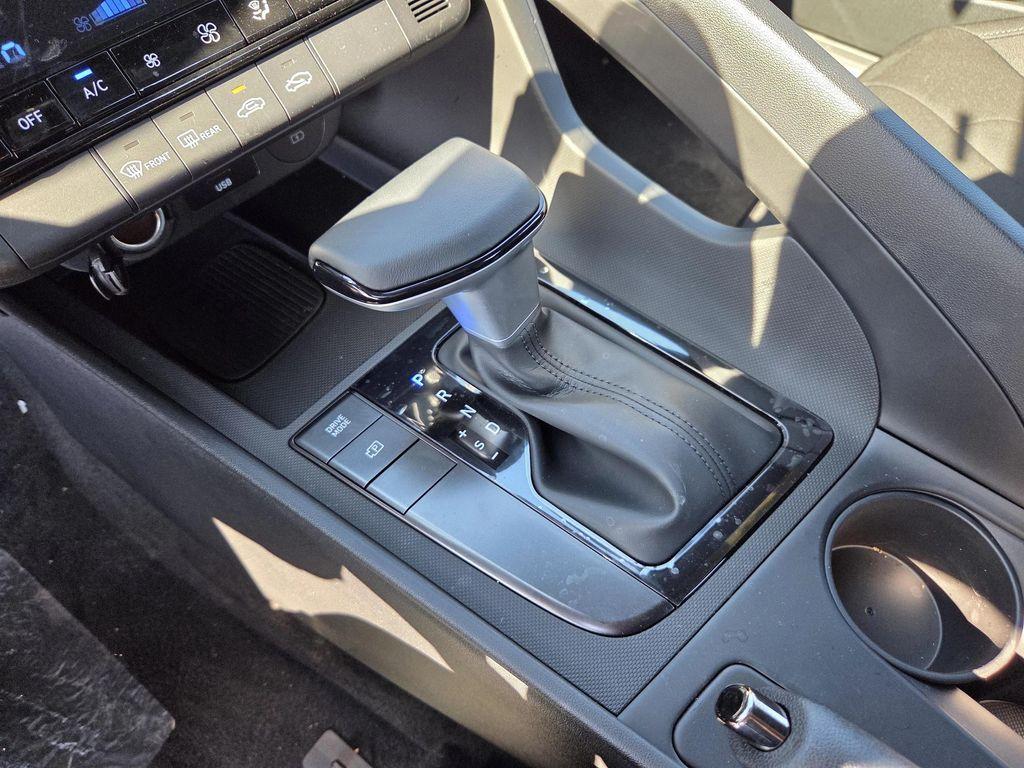 new 2025 Hyundai Elantra car, priced at $25,495