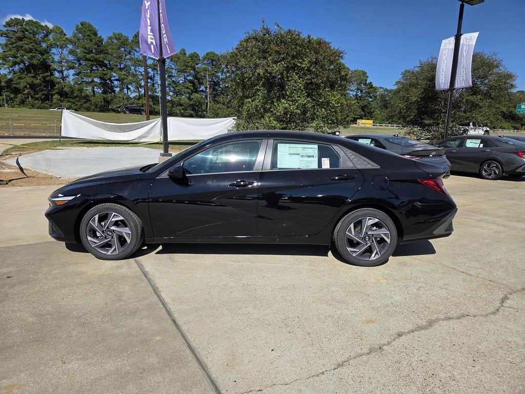new 2025 Hyundai Elantra car, priced at $25,495