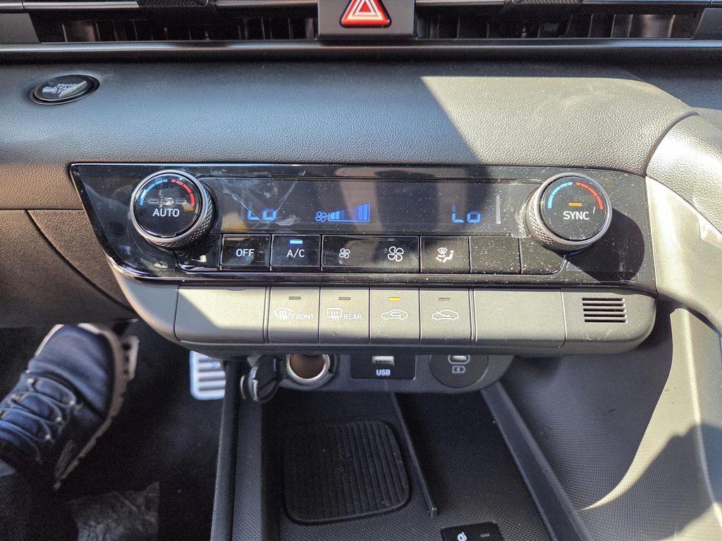 new 2025 Hyundai Elantra car, priced at $25,495