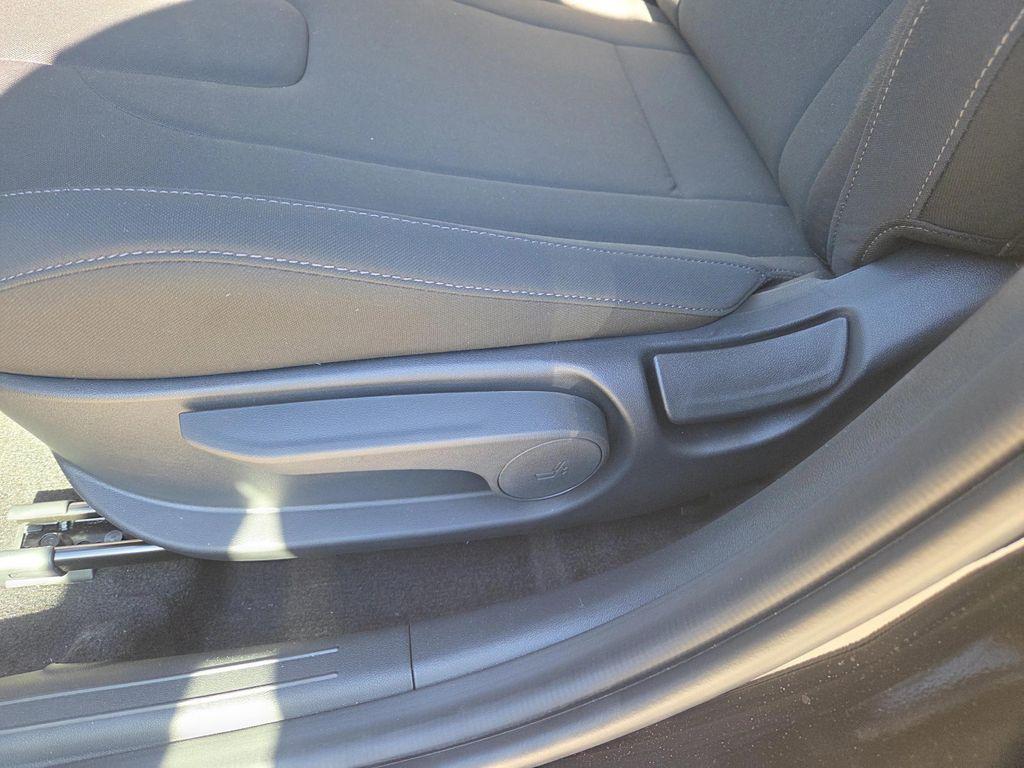 new 2025 Hyundai Elantra car, priced at $25,495