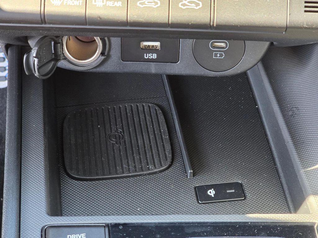 new 2025 Hyundai Elantra car, priced at $25,495