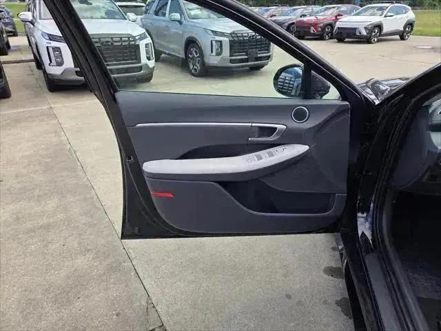 new 2025 Hyundai Sonata car, priced at $30,610