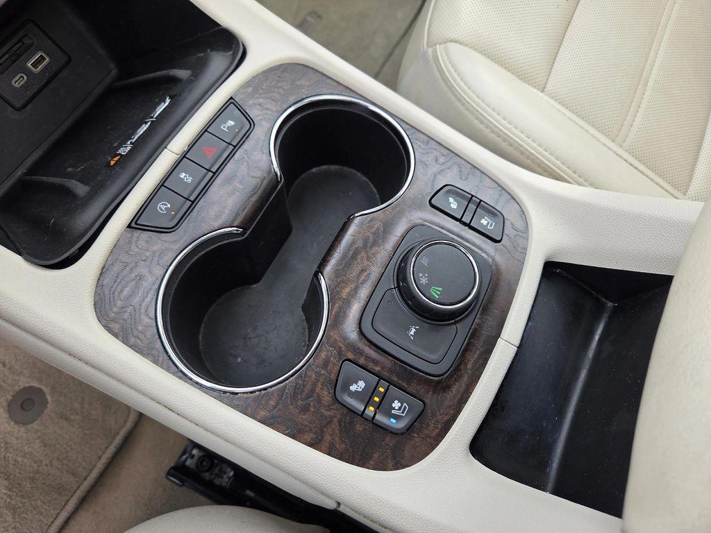 used 2021 GMC Acadia car, priced at $28,880