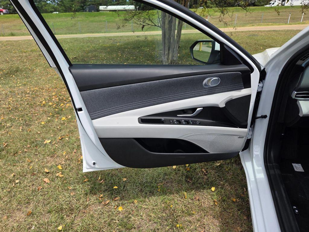 new 2025 Hyundai Elantra car, priced at $28,020
