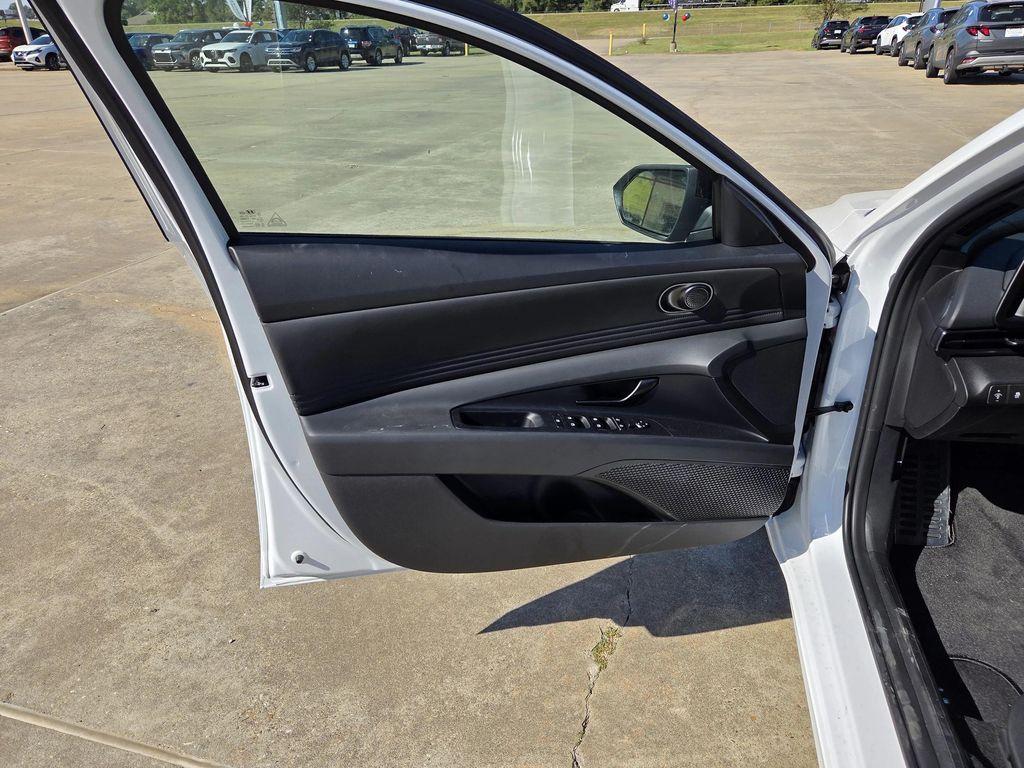 new 2025 Hyundai Elantra car, priced at $25,625