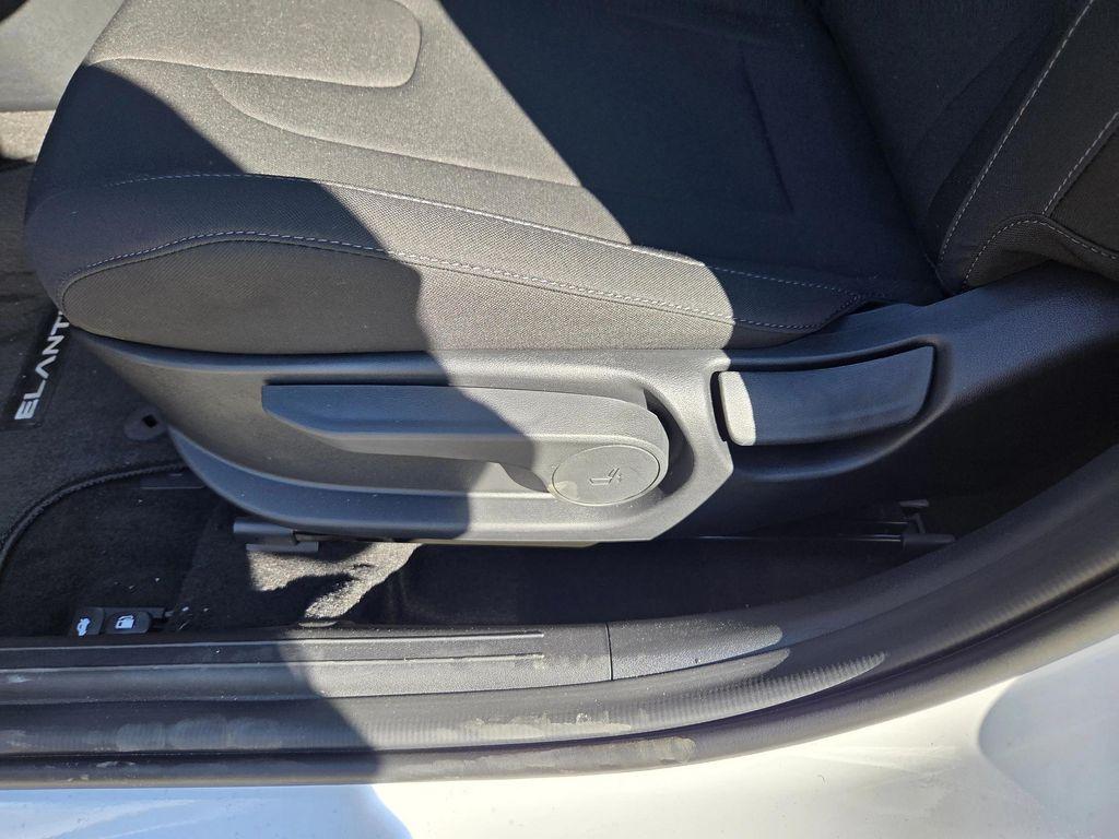 new 2025 Hyundai Elantra car, priced at $25,625