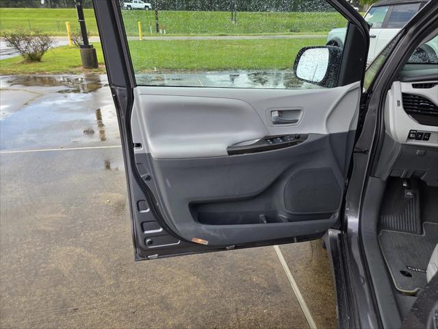 used 2020 Toyota Sienna car, priced at $32,880