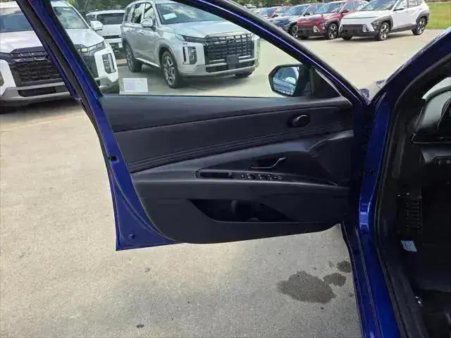 new 2025 Hyundai Elantra car, priced at $30,275