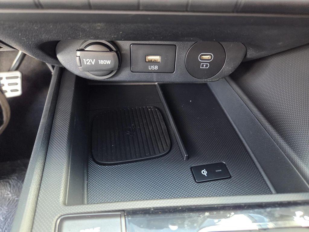 new 2025 Hyundai Elantra car, priced at $29,275