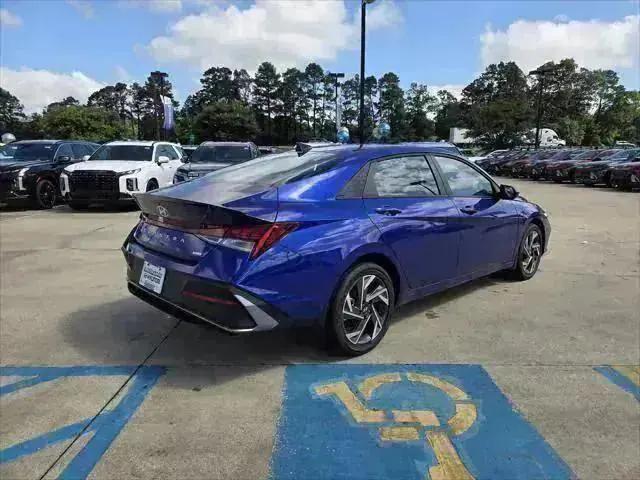 new 2025 Hyundai Elantra car, priced at $30,275