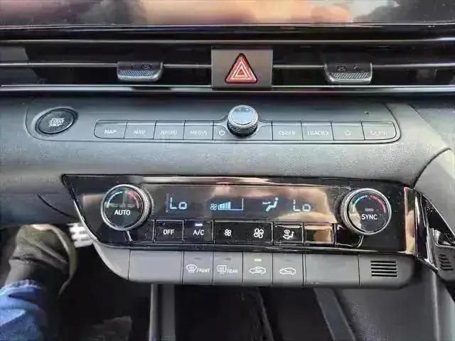 new 2025 Hyundai Elantra car, priced at $30,275