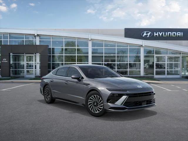 new 2025 Hyundai Sonata Hybrid car, priced at $32,345