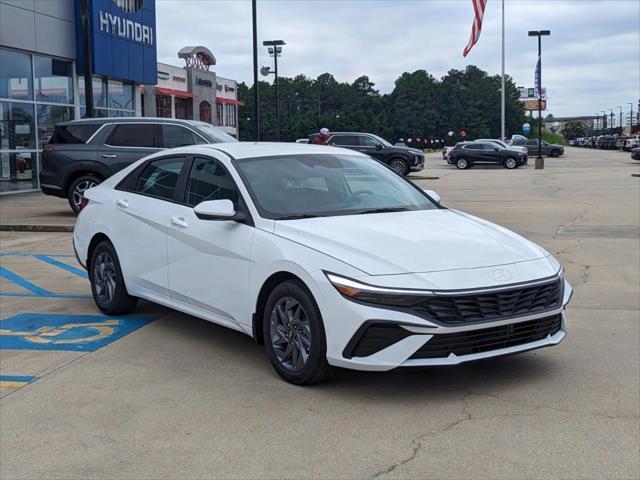 new 2024 Hyundai Elantra HEV car, priced at $28,450