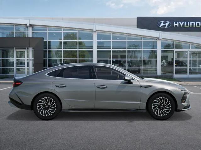 new 2025 Hyundai Sonata Hybrid car, priced at $32,345