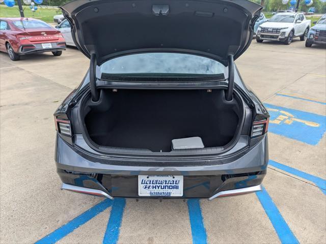new 2025 Hyundai Sonata Hybrid car, priced at $33,345