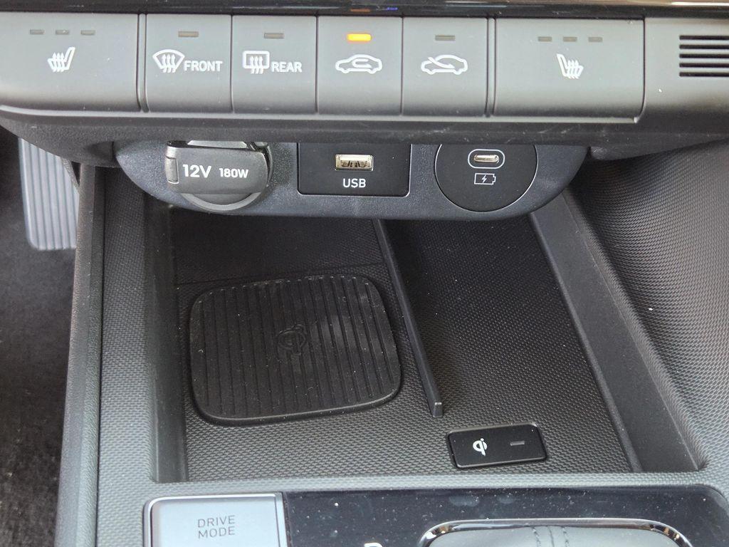 new 2025 Hyundai Elantra car, priced at $28,595