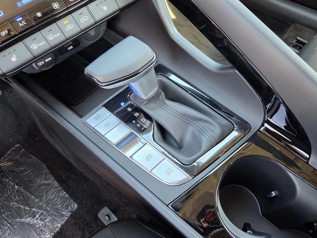 new 2025 Hyundai Elantra car, priced at $28,595