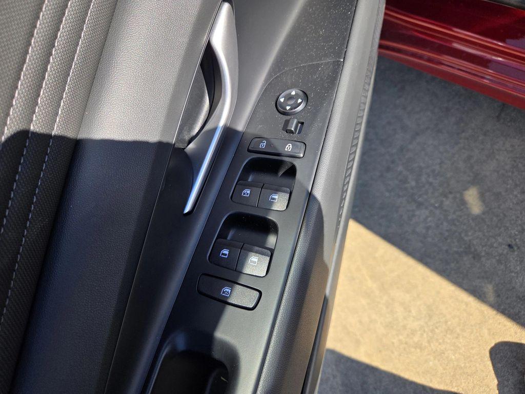 new 2025 Hyundai Elantra car, priced at $28,595