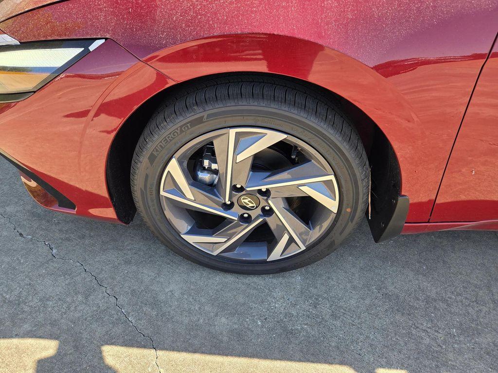 new 2025 Hyundai Elantra car, priced at $28,595