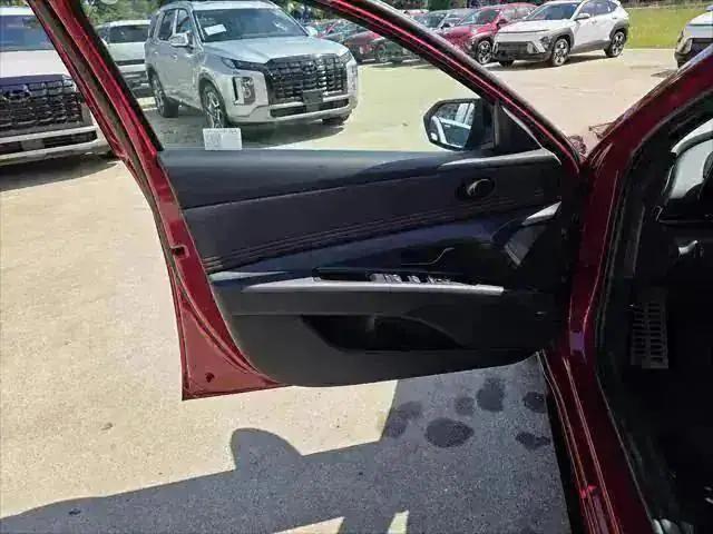 new 2025 Hyundai Elantra car, priced at $32,080