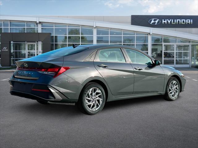 new 2024 Hyundai Elantra car, priced at $28,005