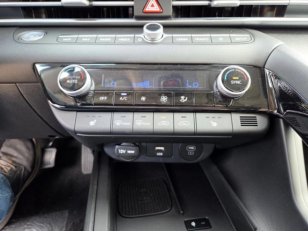 new 2025 Hyundai Elantra car, priced at $29,740