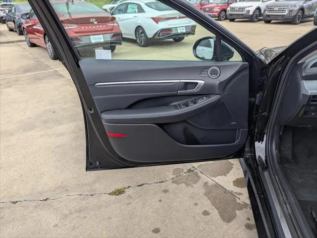 new 2025 Hyundai Sonata Hybrid car, priced at $39,795