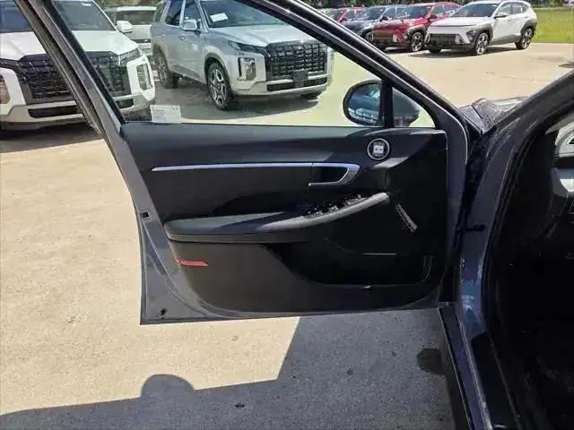 new 2025 Hyundai Sonata car, priced at $29,095