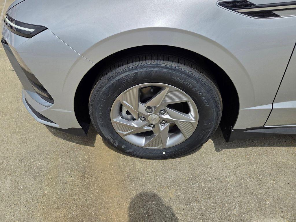 new 2025 Hyundai Sonata car, priced at $28,730