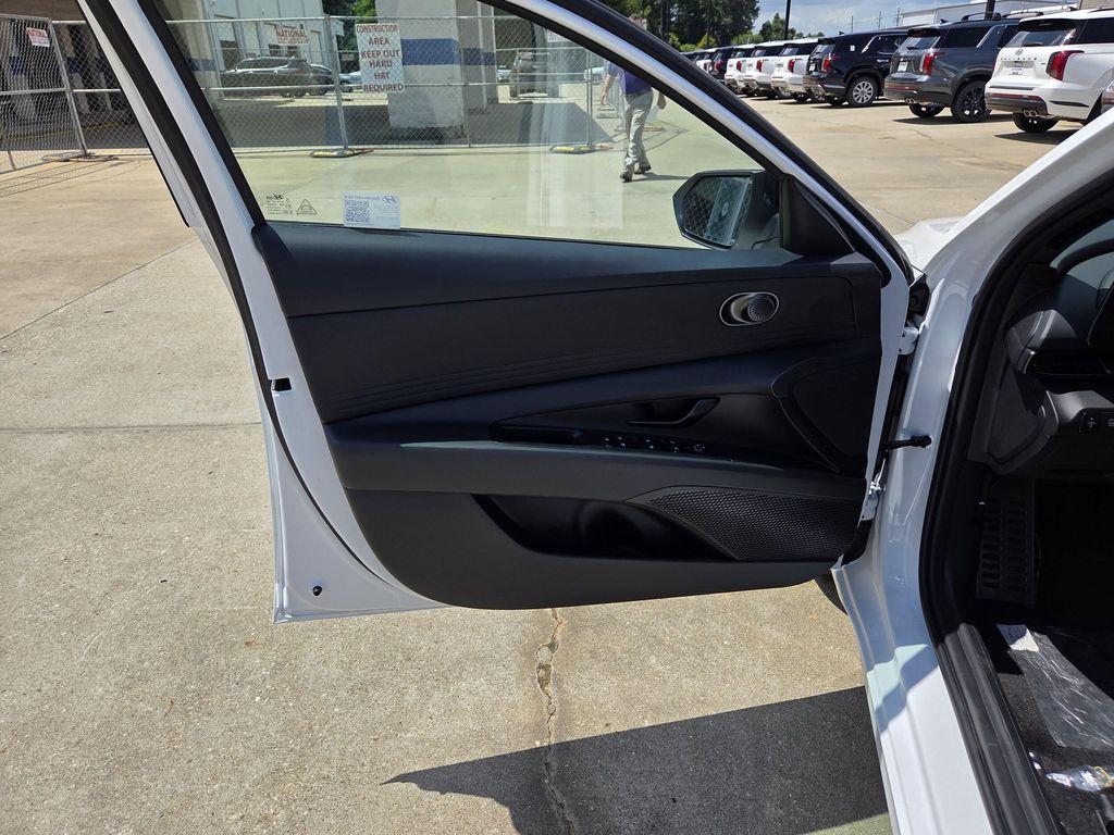 new 2025 Hyundai ELANTRA HEV car, priced at $29,705