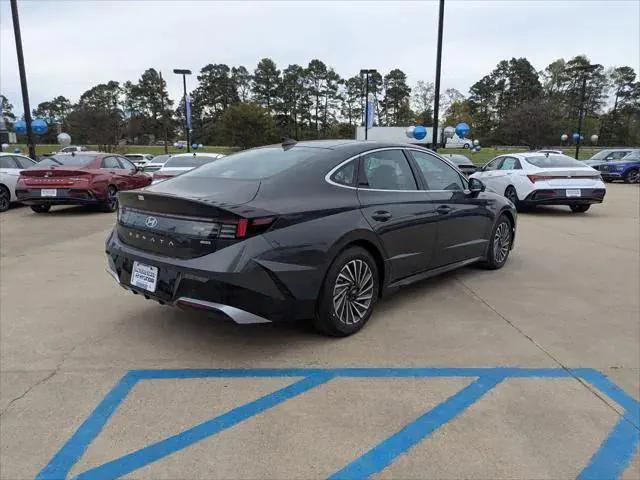 new 2025 Hyundai Sonata Hybrid car, priced at $39,795