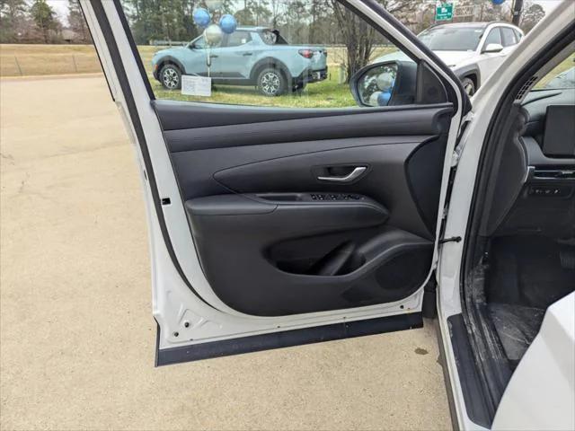 new 2025 Hyundai Tucson car, priced at $34,075