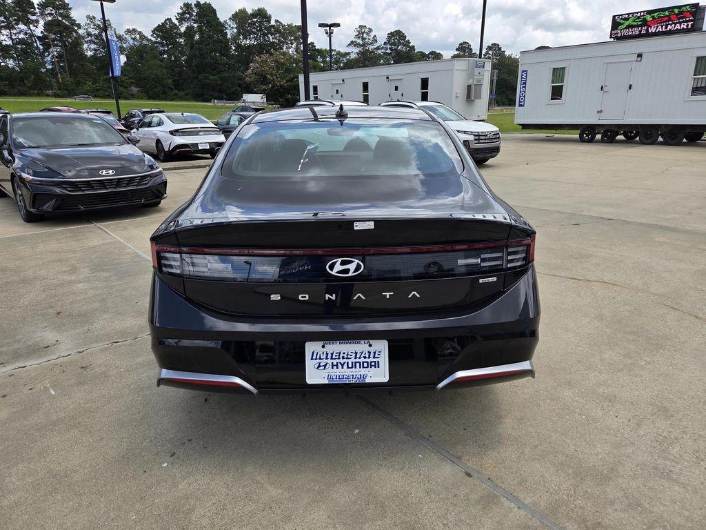 new 2025 Hyundai Sonata Hybrid car, priced at $33,070