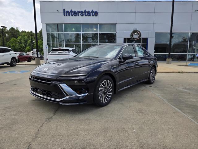 new 2025 Hyundai Sonata Hybrid car, priced at $33,070
