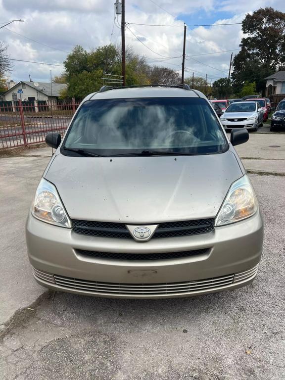 used 2005 Toyota Sienna car, priced at $6,998