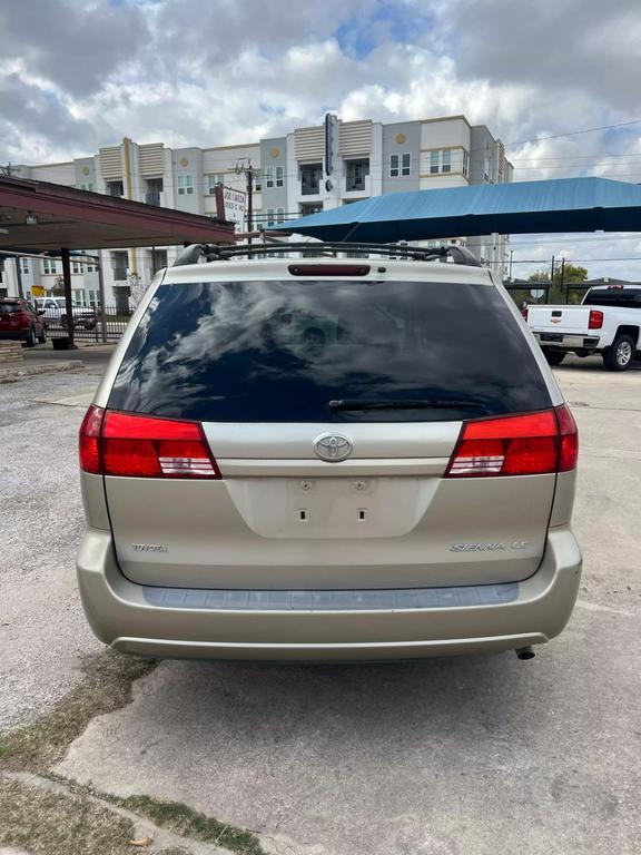 used 2005 Toyota Sienna car, priced at $6,998