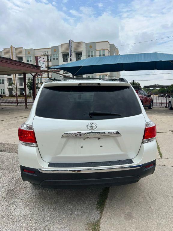 used 2012 Toyota Highlander car, priced at $9,998