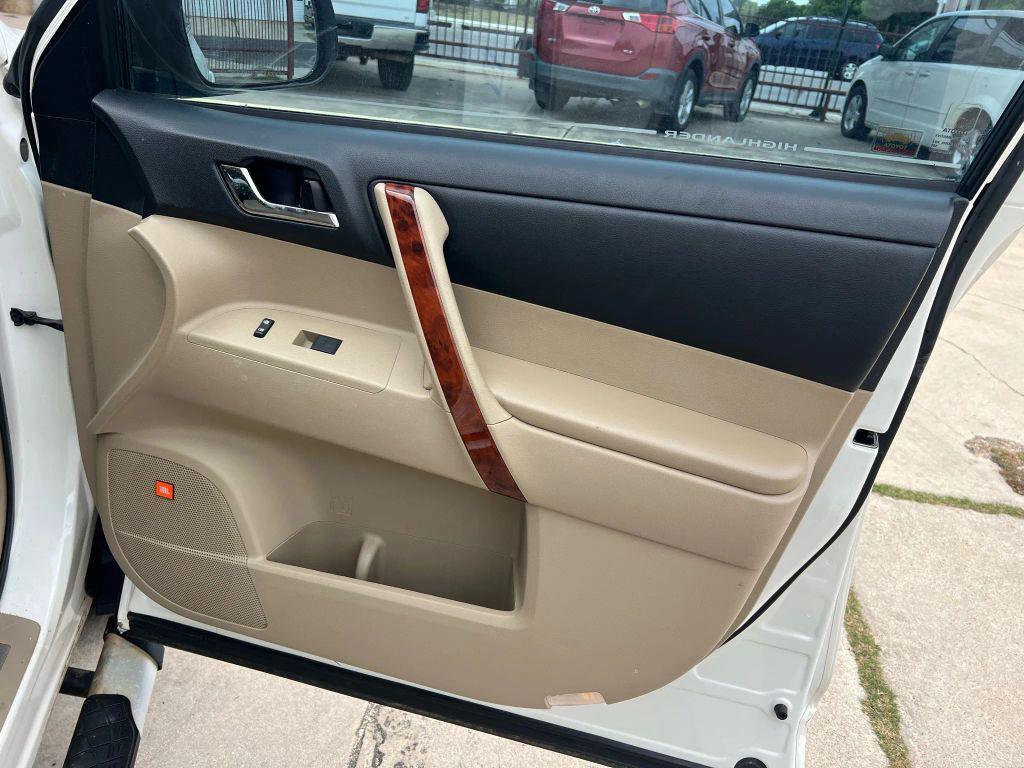 used 2012 Toyota Highlander car, priced at $9,998