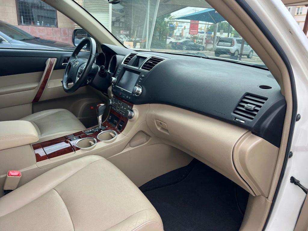 used 2012 Toyota Highlander car, priced at $9,998