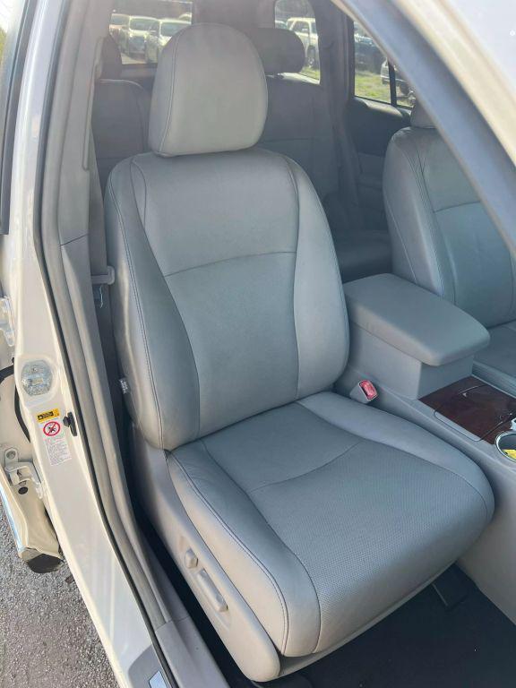 used 2013 Toyota Highlander car, priced at $12,498