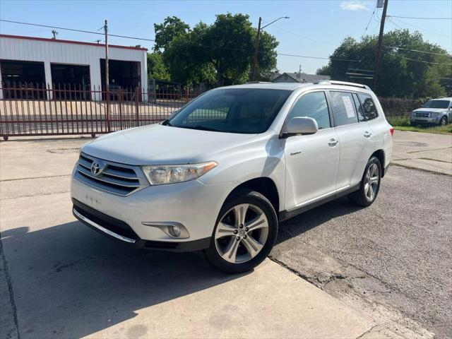 used 2013 Toyota Highlander car, priced at $12,498