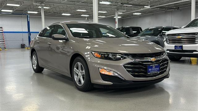 new 2025 Chevrolet Malibu car, priced at $24,815