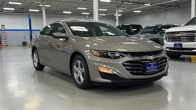 new 2025 Chevrolet Malibu car, priced at $24,815