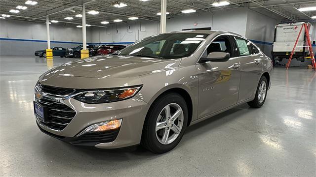 new 2025 Chevrolet Malibu car, priced at $24,815