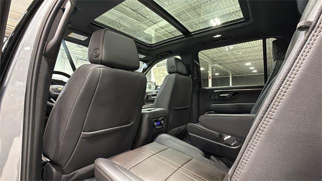 new 2025 Chevrolet Suburban car, priced at $87,622