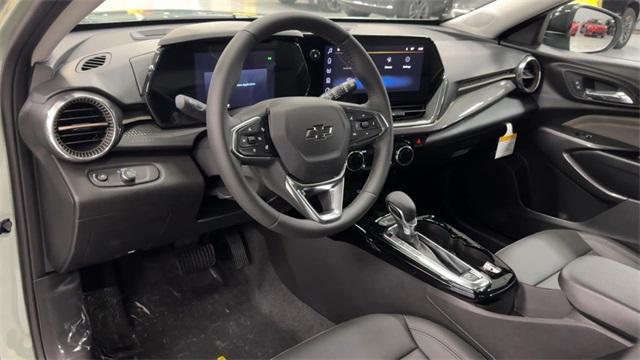 new 2025 Chevrolet Trax car, priced at $25,290