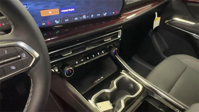 new 2025 Chevrolet Traverse car, priced at $47,825