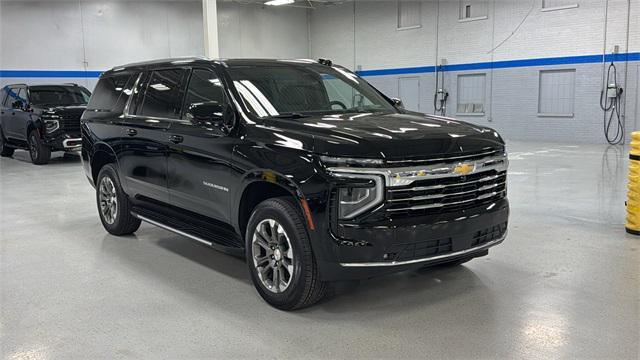 new 2025 Chevrolet Suburban car, priced at $75,470