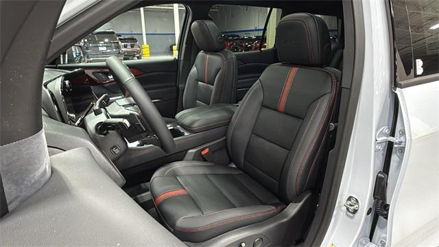 new 2026 Chevrolet Traverse car, priced at $59,155
