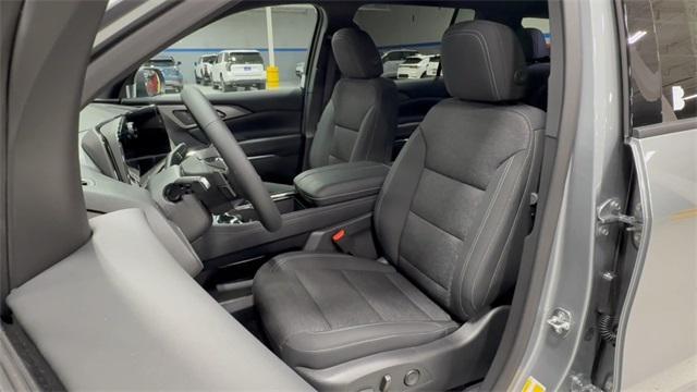 new 2025 Chevrolet Traverse car, priced at $40,304